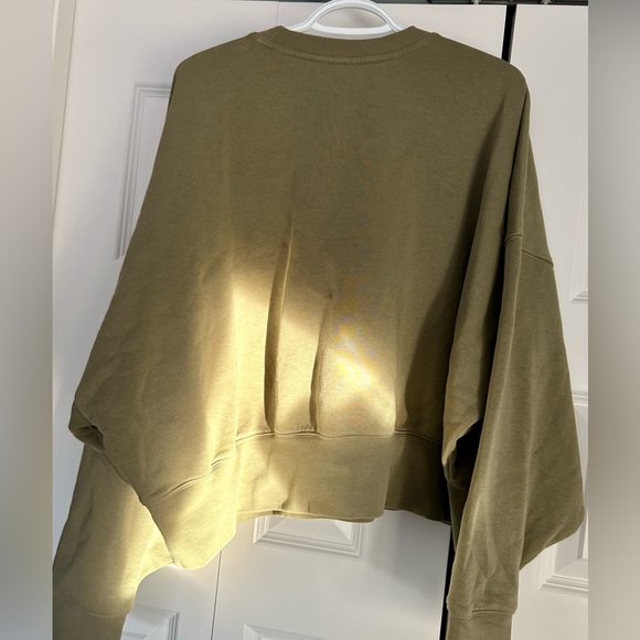 Adidas Sweatshirt - Picture 2 of 3